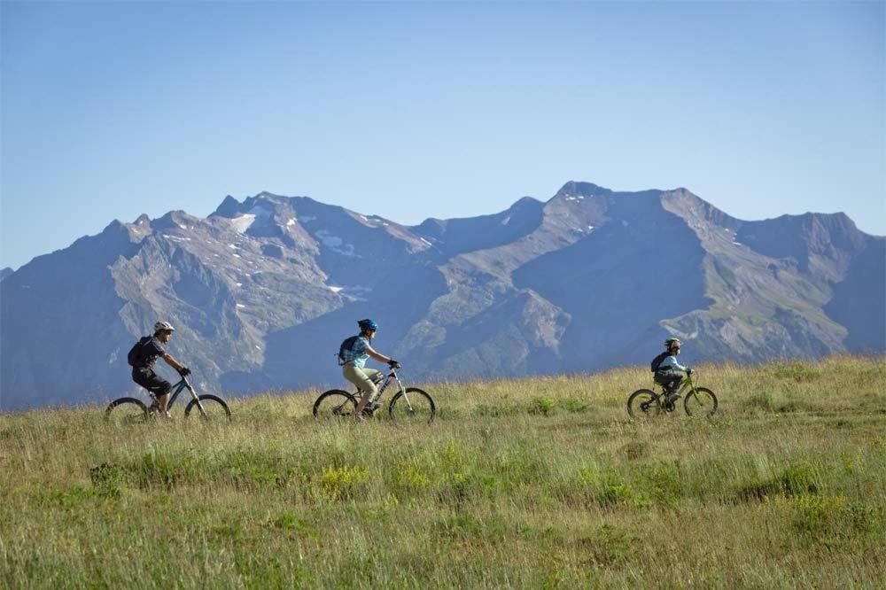 Residence Les Melezes Alpe d'Huez Екстериор снимка